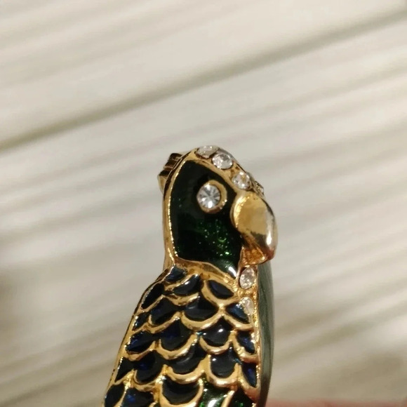 Gold Tone Parrot Bird Fashion Enamel Rhinestone Accents Brooch Pin - Picture 7 of 8